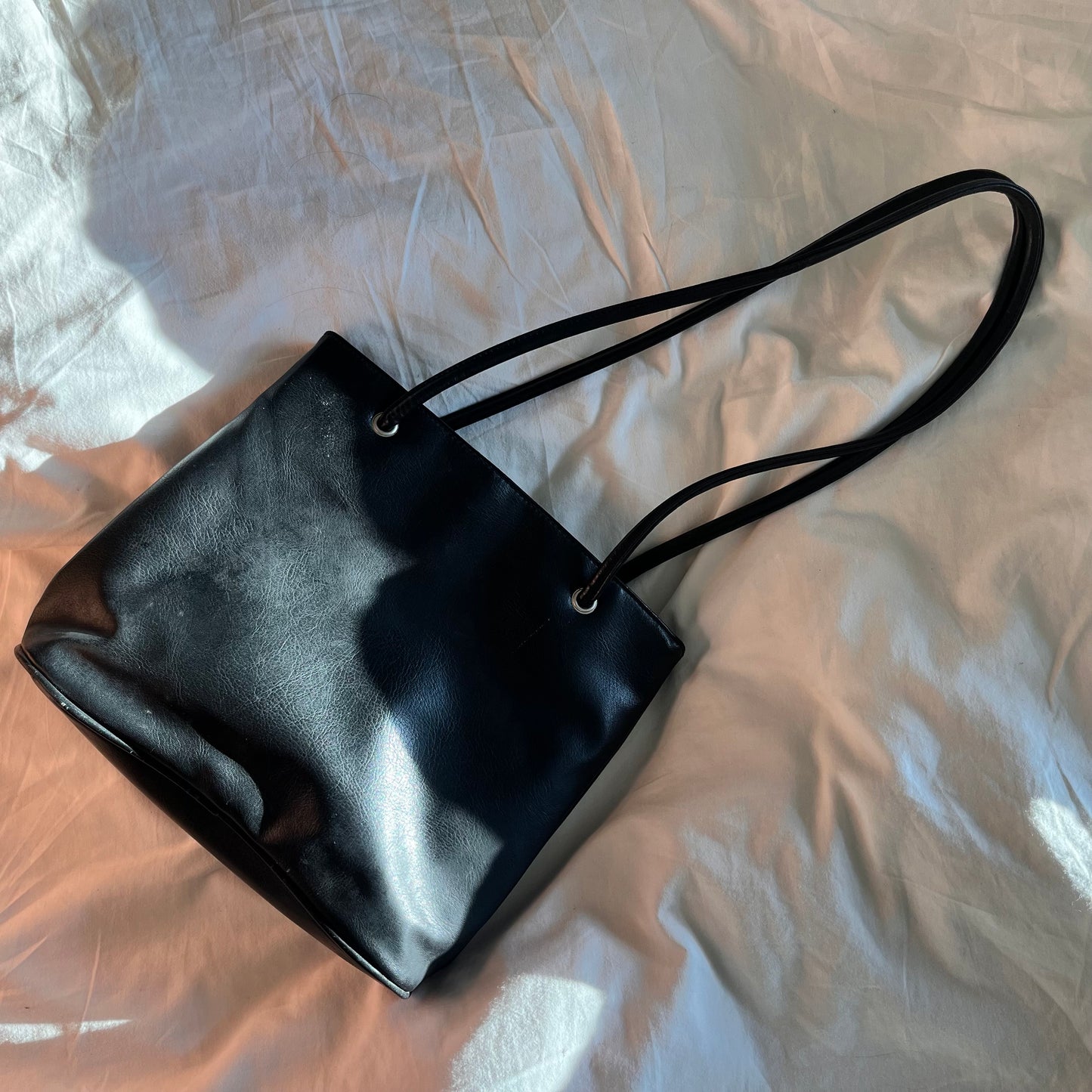 the carolyn black leather shoulder bag