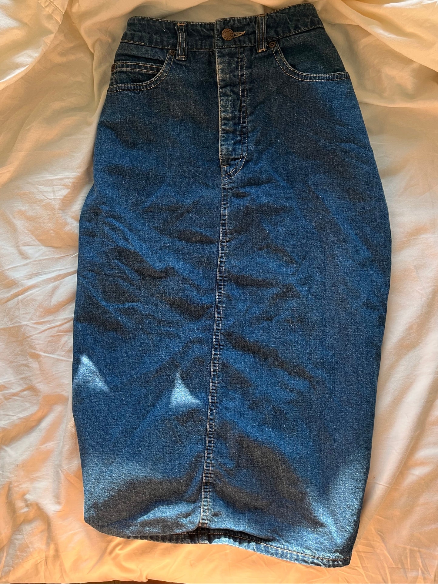 americana denim Calvin Klein midi skirt, 28"
