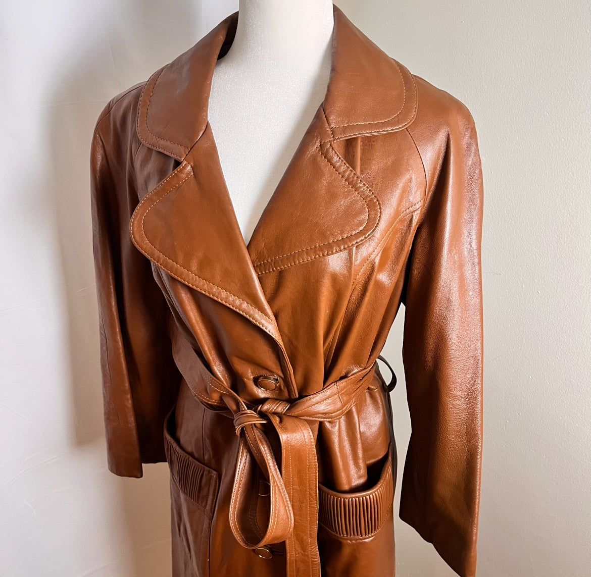 cognac leather 70s coat, US M
