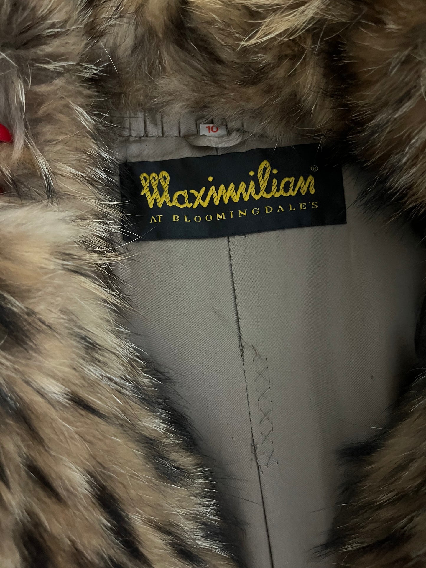80s Bloomingdale's raccoon fur, size M-L