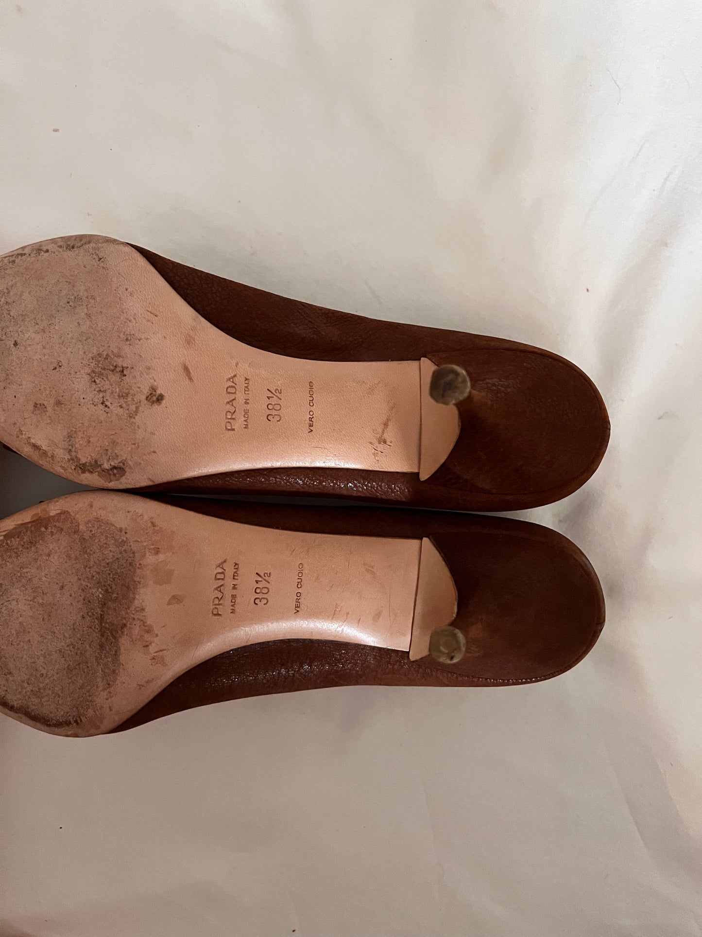 Prada amber cognac kitten, US 8